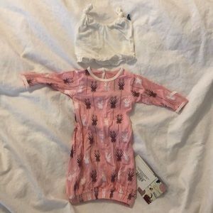 KicKee Pants Layette Gown with Hat in size Newborn